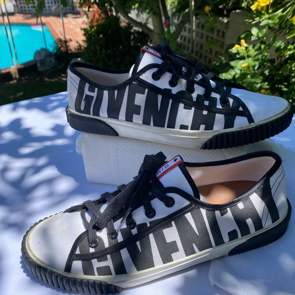Authentic Givenchy Black & White Canvas Logo Sneakers Size 39 (US 9) - Picture 11 of 16